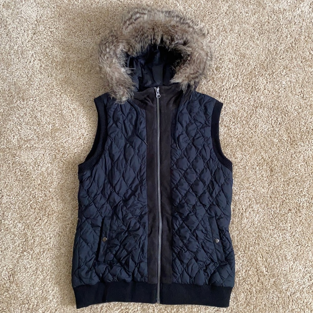 EDDIE BAUER Women’s Black Zip Up Quilted Goose Down Vest Size Small, Faux Fur